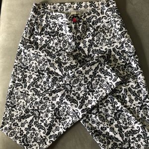 Cute Pattern Skinny Pants B/W